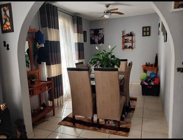 2 BEDROOM TOWNHOUSE FOR SALE IN SOUTH CREST